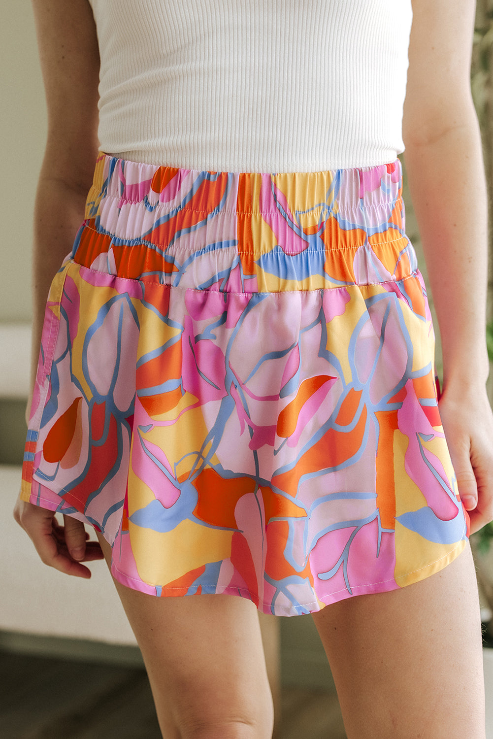 Grüne Freizeitshorts mit abstraktem Print, Gesmokte Taille Casual Sommermode