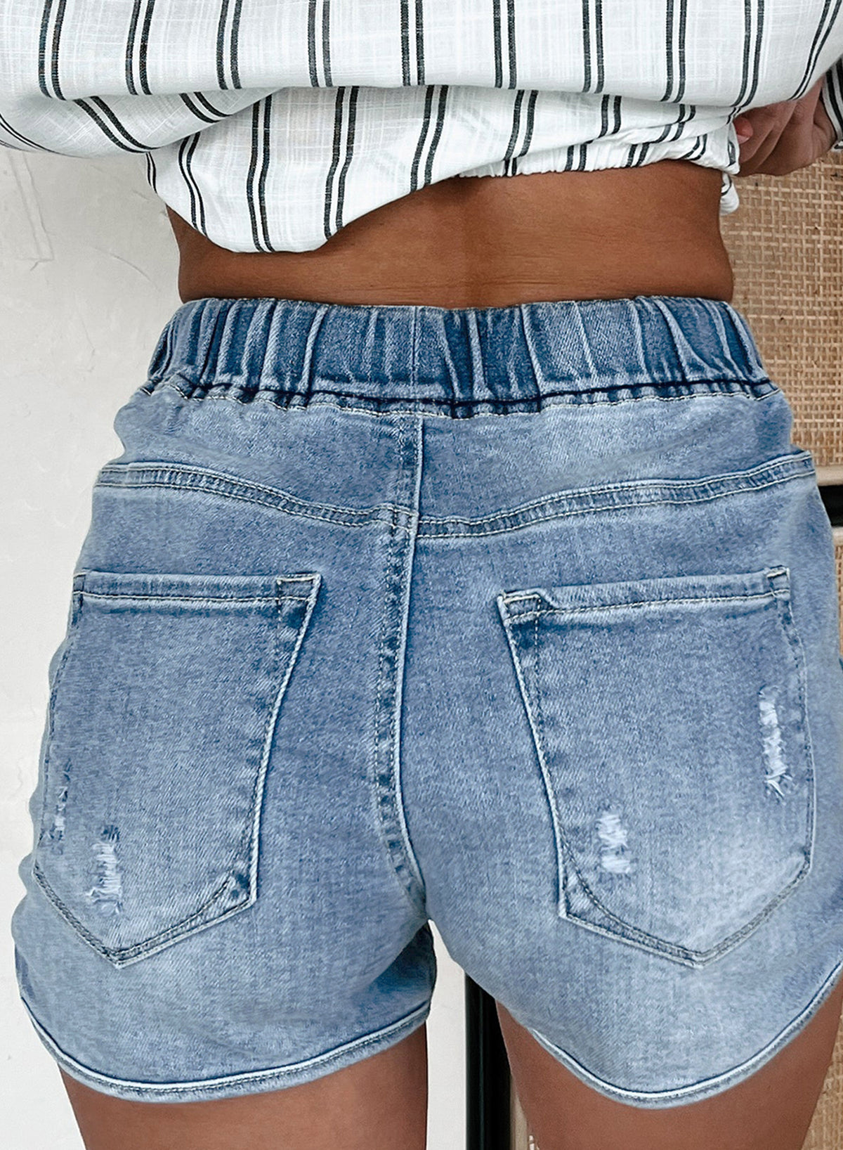 Myosotis Drawess High Taille Delessed Denim Shorts, Trendy Damenmode mit Distressed Look