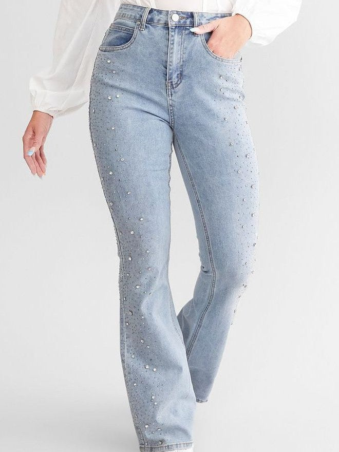 Hoch Taillierte Ausgestellte Damenjeans Mit Strassverzierungen Und Entspannter Passform-1
